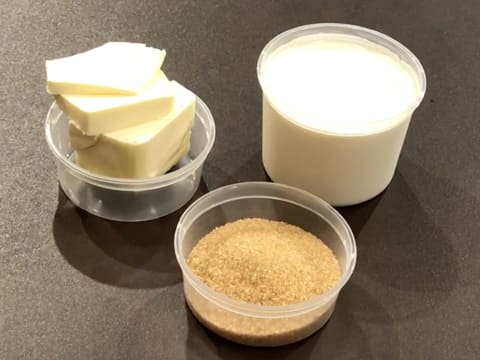 Tiramisu à la pêche et caramel beurre salé - 1