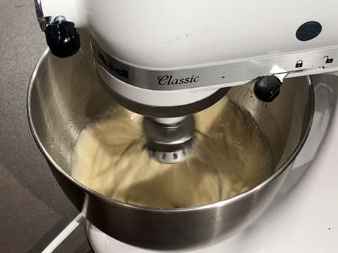 Combine the preparation in the mixer