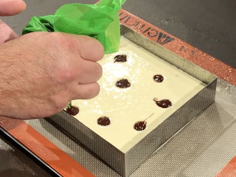 Cheesecake Brownies - 24