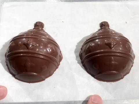 Chocolate Christmas Baubles - 112