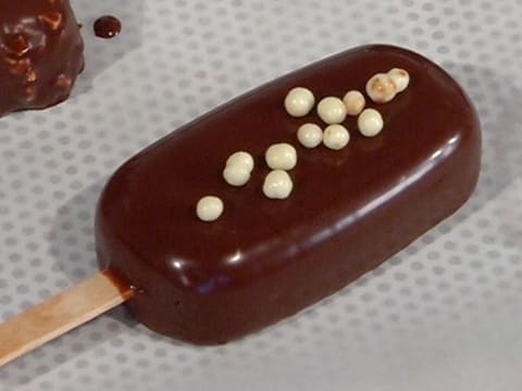 Chocolate Ice Cream Bars with a Crunchy Heart - 45