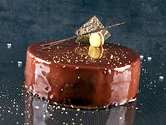 Intense Chocolate Mousse Cake