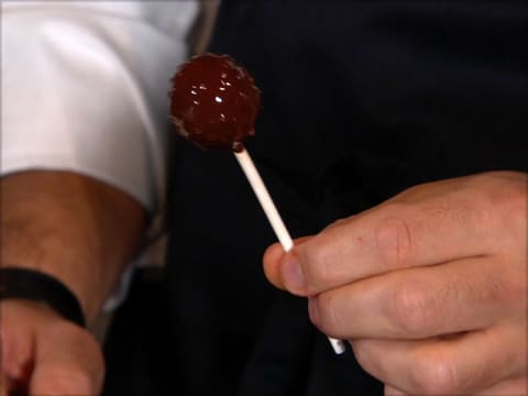 Chocolate & Praline Lollipops - 25