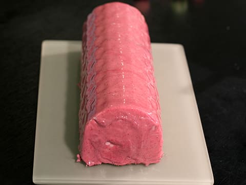 Blackcurrant Yule Log - 80