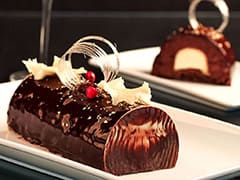Chocolate & Crème Brûlée Yule Log