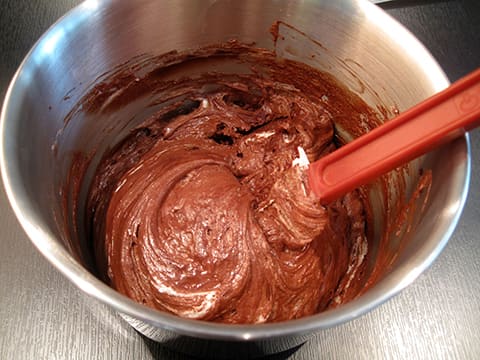 Chocolate & Crème Brûlée Yule Log - 28