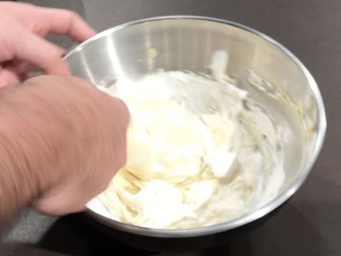 Combine the whipped cream and pastry cream with a spatula
