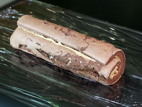 Easy Chocolate & Coffee Bûche de Noël - 40