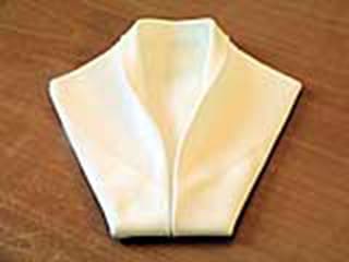 Folding napkins smoking jacket style