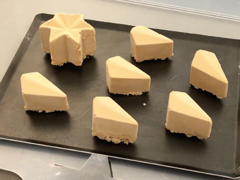 Lemon & Salted Caramel Star Entremets - 132