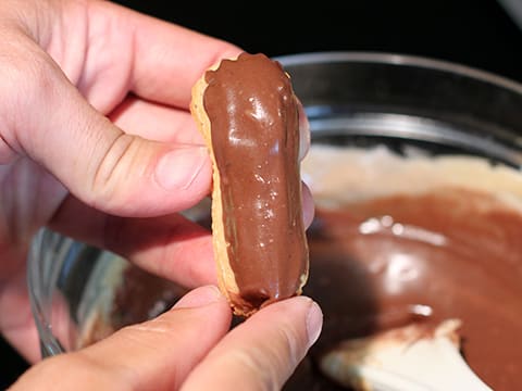 Mini Chocolate Éclairs - 48