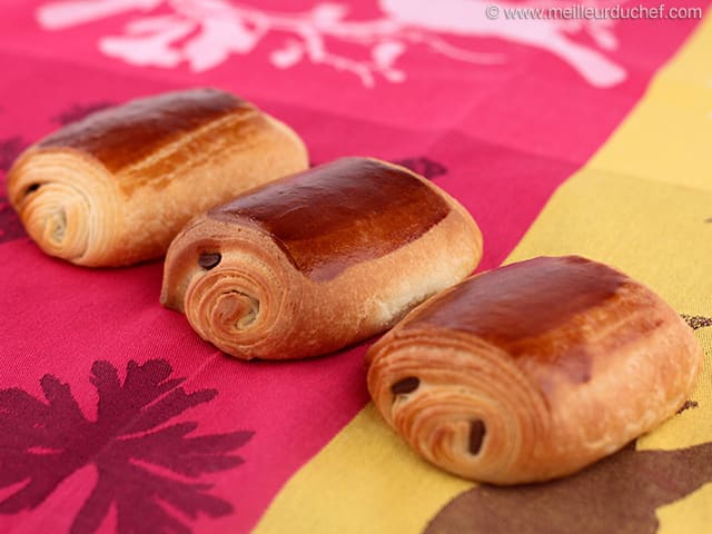 Pain au Chocolat (Chocolate Croissants)