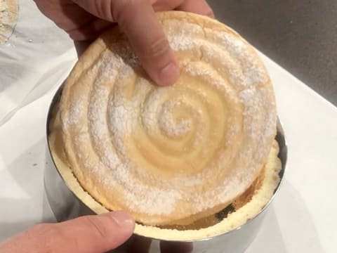 Place the biscuit disc at the bottom of the ring