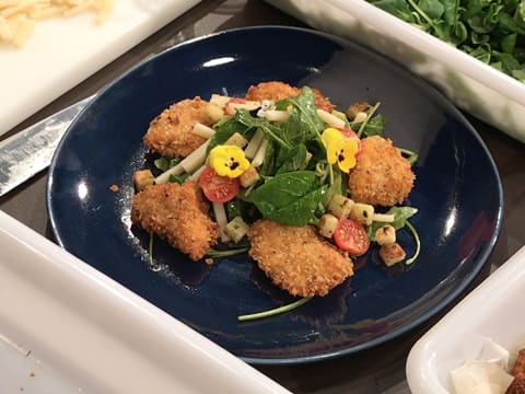 Salad with Spicy Chicken Nuggets - 48