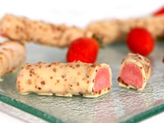 Strawberry Finger Biscuits