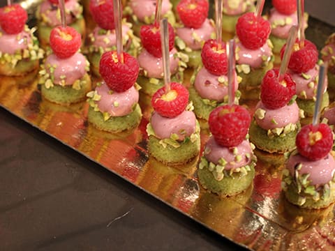 Strawberry & Pistachio Mini Bites - 21