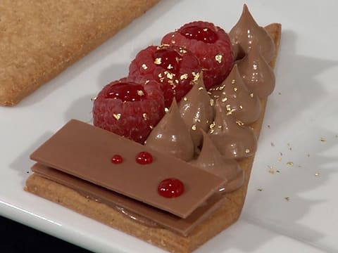 Milk Chocolate Crémeux & Raspberry Tart - 63