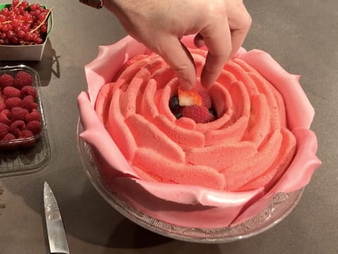 Valentine's Day Rose Cake - 100