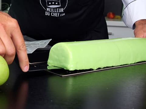 Yule Log with Granny Smith Apple Mousse - 120