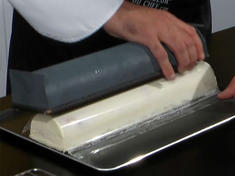 Yule Log with Grapefruit Mousse - 93