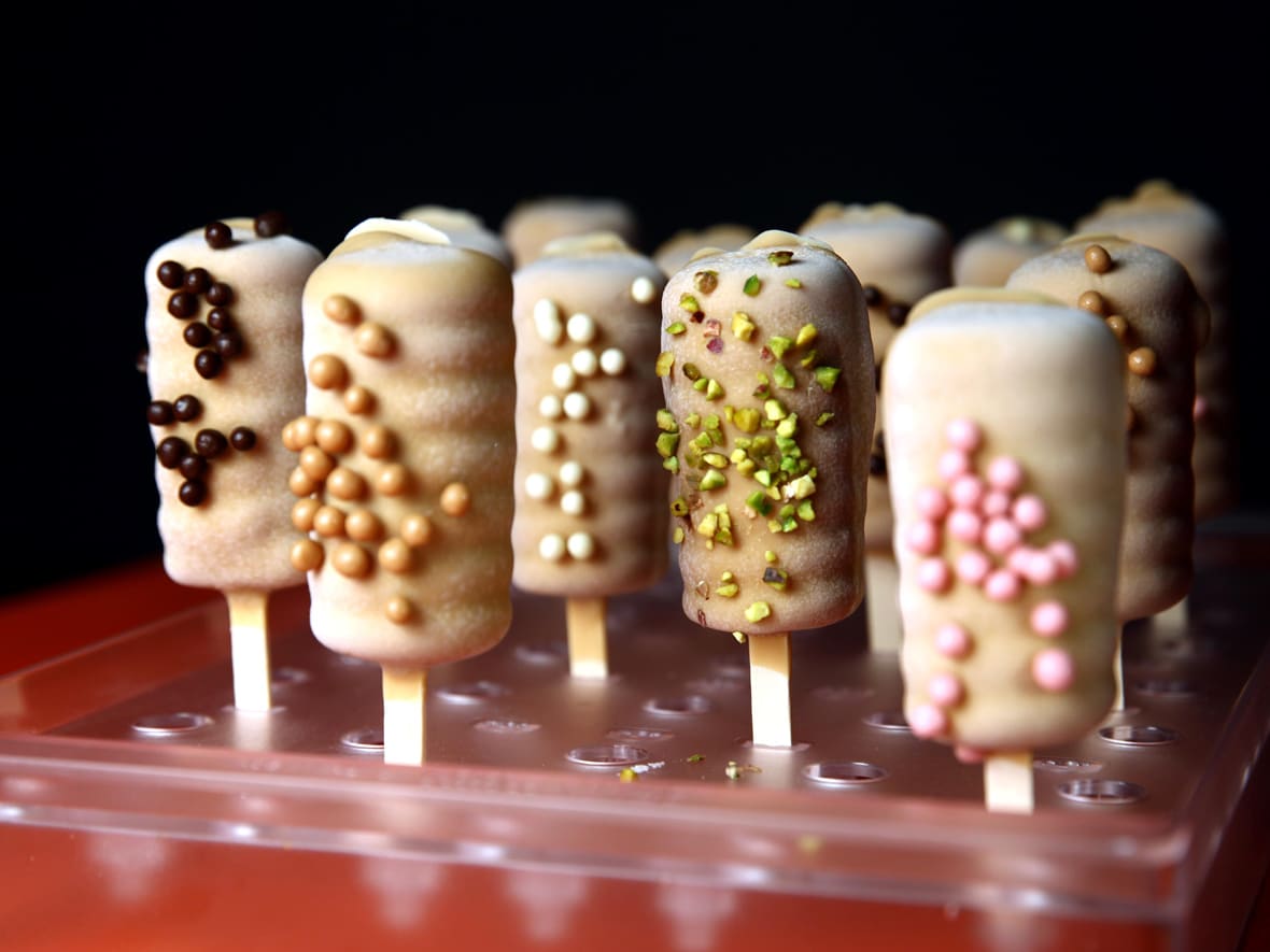 Bâtonnets de glace au jasmin et abricot.*ATTR