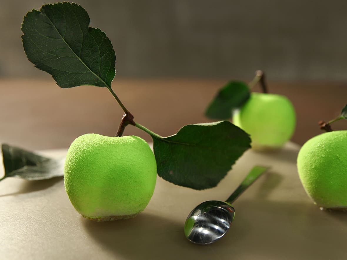 Pommes en trompe-l'œil.*ATTR