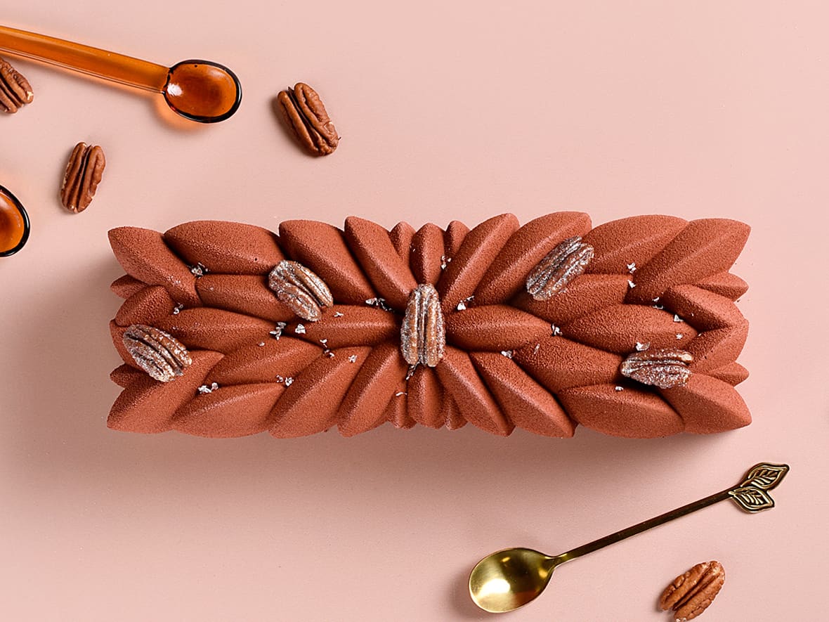 Bûche Saint Honoré vanille caramel pecan*ATTR