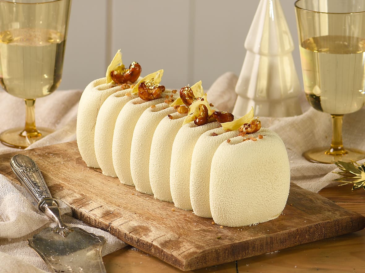 Bûche à l'ananas.*ATTR