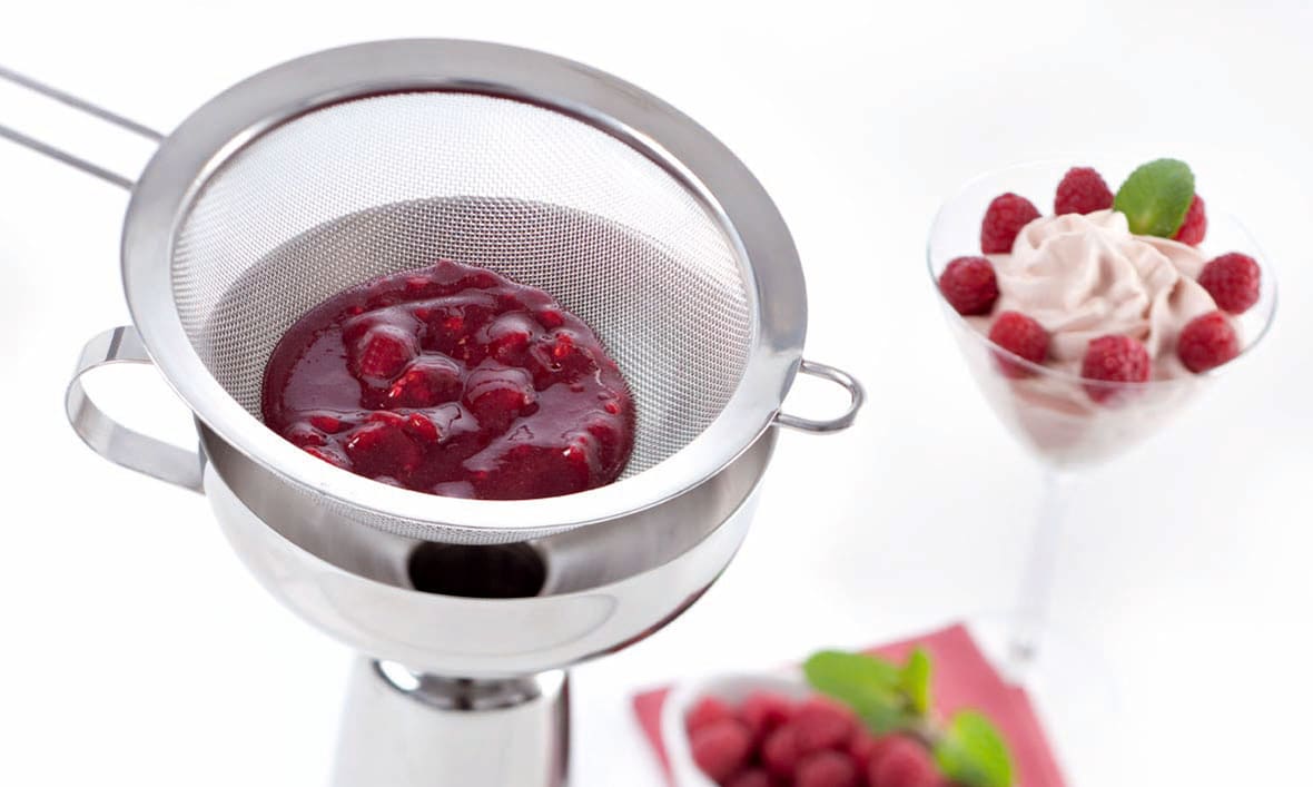 Tamis et entonnoir pour siphon de cuisine.*ATTR