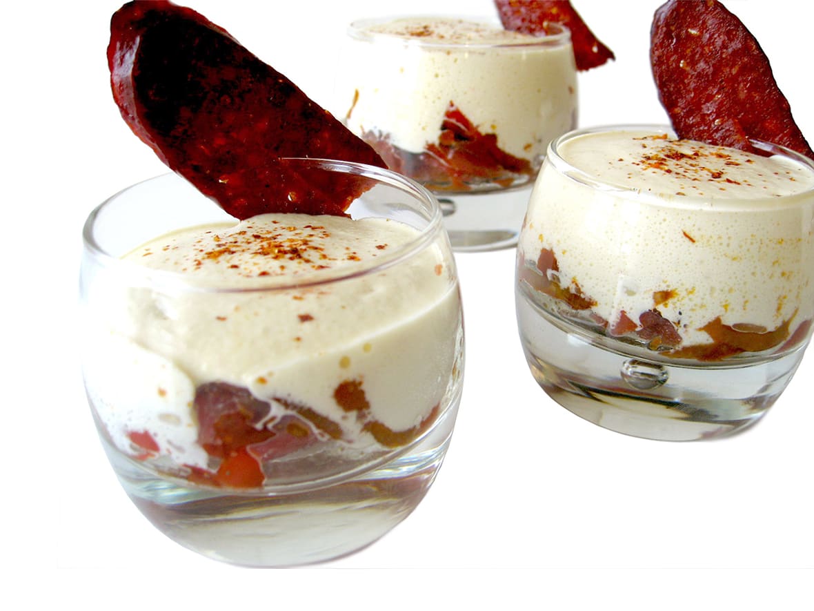 Mousse d'œufs brouillés, piperade.*ATTR