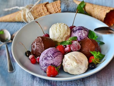 Stabilisateurs et glucose pour une glace maison réussie