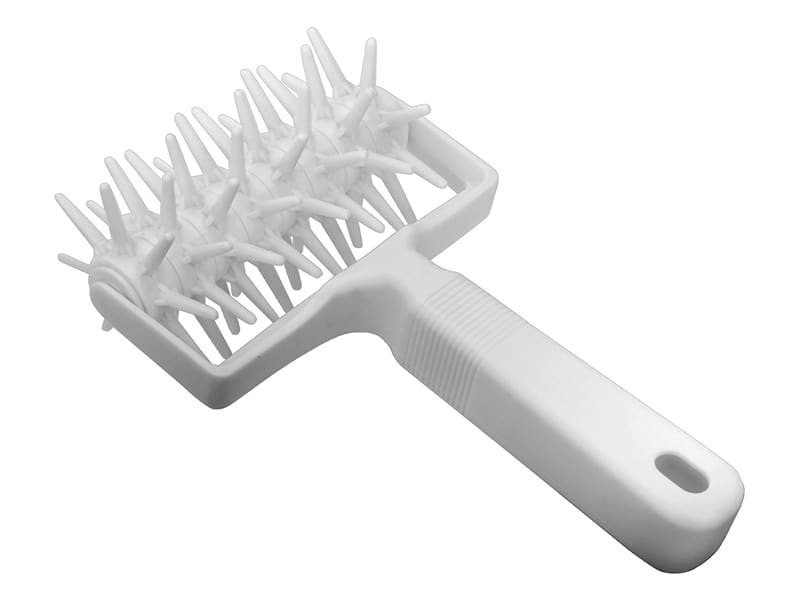 Tagliapasta Con Lama Inox Impugnatura In Plastica