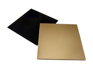 Quadrato in cartone oro e nero