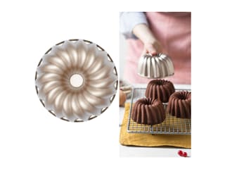 Mini Carol Bundt Cake Mould