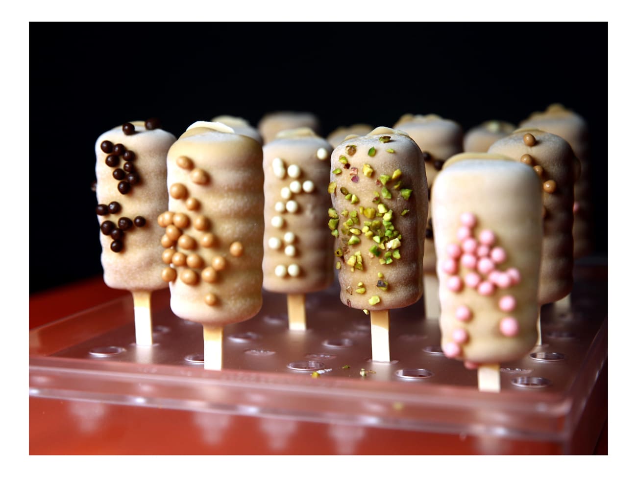 https://files.meilleurduchef.com/mdc/photo/product/mfe/set-2-silicone-mould-16-tango-mini-ice-cream-silikomart/set-2-silicone-mould-16-tango-mini-ice-cream-silikomart-5-main-1300.jpg