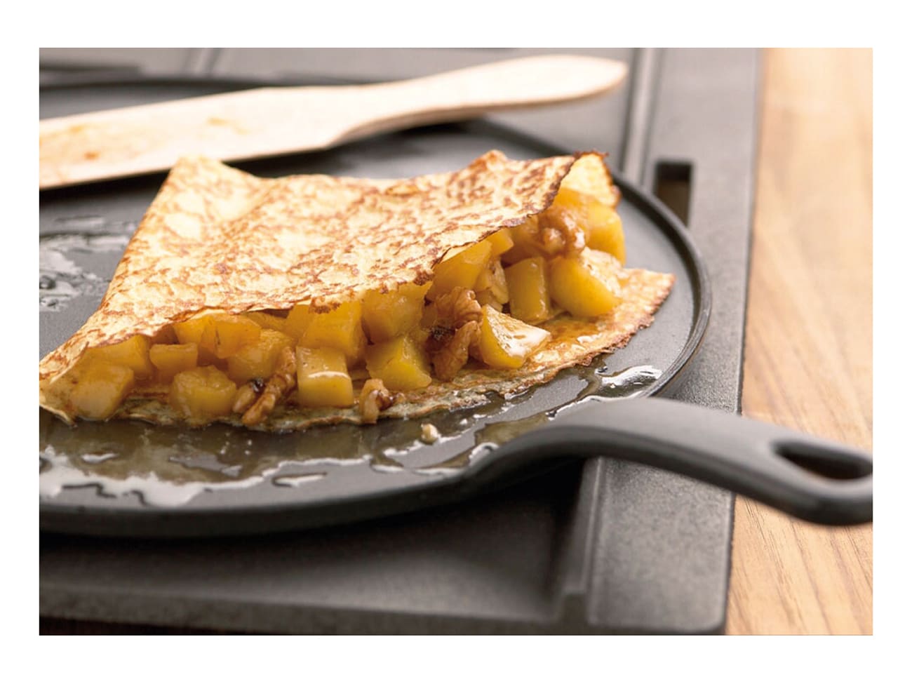 Cast Iron Crêpe Pan with Spreader & Spatula Ø 30cm Le Chasseur