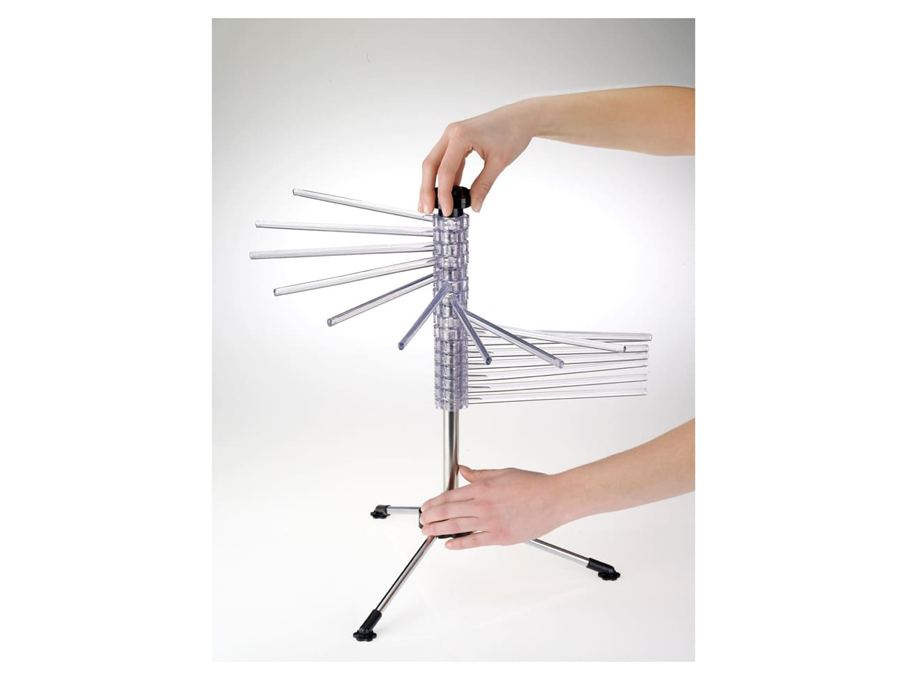 Pasta drying rack with 16 arms - Westmark - Meilleur du Chef