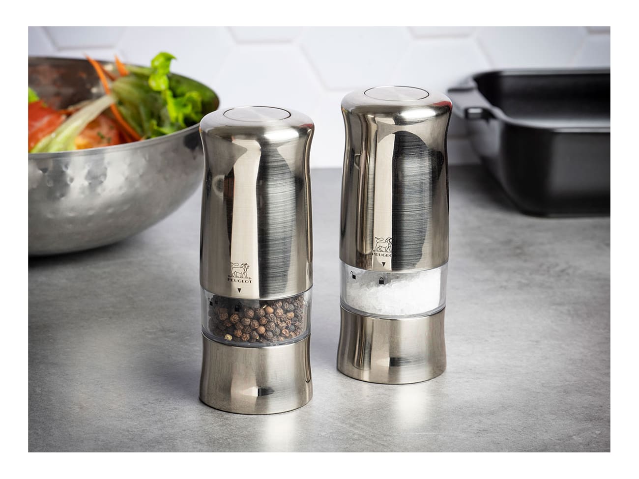 Moulin à Poivre Électrique Peugeot Zeli 14 Cm Inox - Éclairage LED, Poivre Inclus, Garantie Mécanisme Illimitée