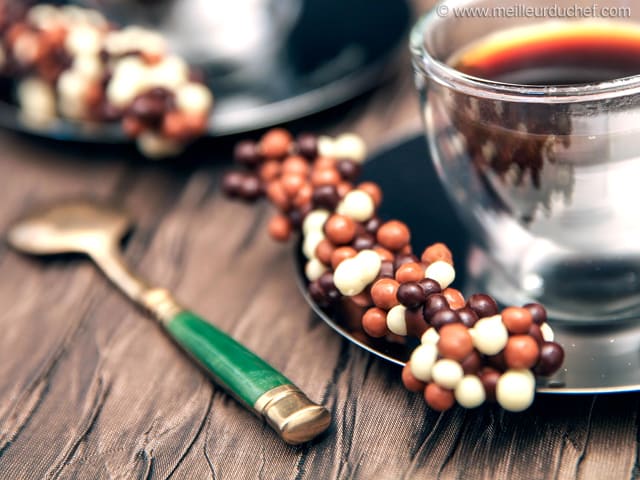 Barre chocolat aux perles chocolatées biscuitées