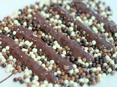 Barre chocolat aux perles chocolatées biscuitées - 8