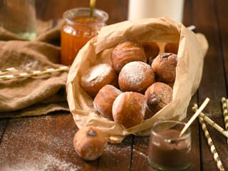 Beignets fourrés à la confiture ou à la pâte à tartiner