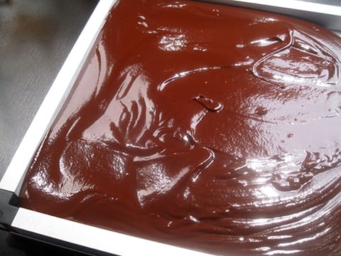 Bonbon chocolat fourré à la ganache - 12