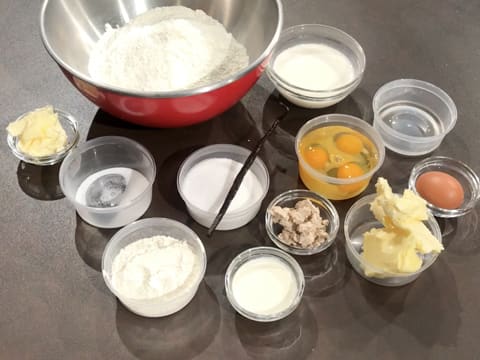 Tous les ingrédients pour la réalisation de la pâte à brioche