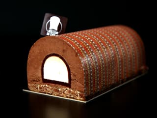 Bûche de Noël chocolat au cœur abricot