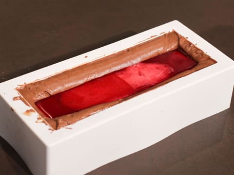 Bûche de Noël chocolat au cœur abricot - 76