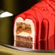 Bûche de Noël "Casse noisette" noix de pécan, poire Williams, caramel et vanille Bourbon