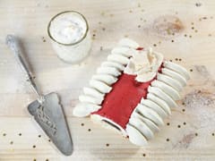 Bûche de Noël façon Pavlova myrtille vanille