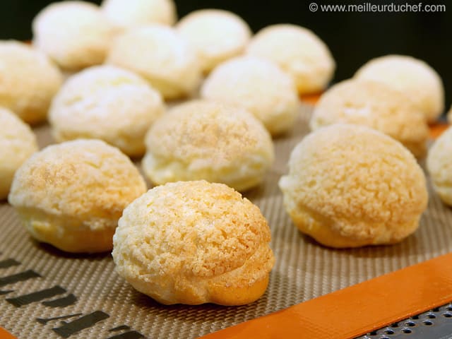 Choux craquelin "prêt à garnir"