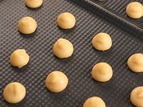 Choux fourrés à la mousse de roquefort - 4