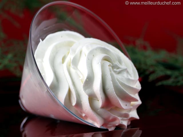 Crème chantilly - Fiche recette avec photos - Comment faire une